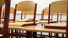 Symbolbild Schule Bei Klick Weiterleitung auf Unterseite "Politische Bildung und Schule".
