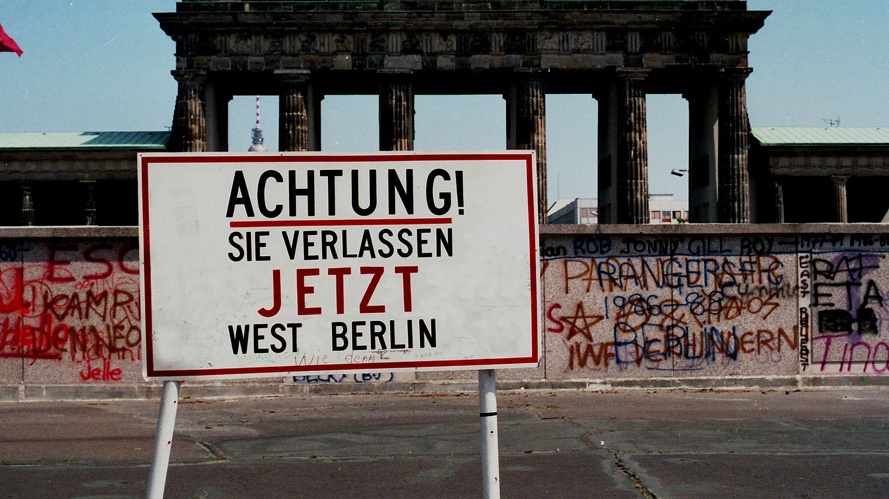 Berlin 1989 Ortsschilder036 Verlinkung zu 1945 bis 1989