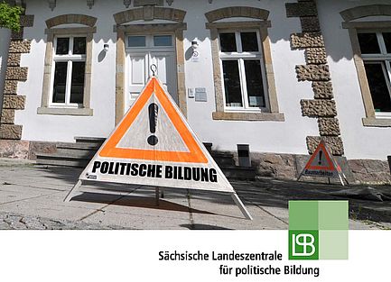 2013 Jahresbericht Cover Bei Klick Download des Jahresberichts als PDF.